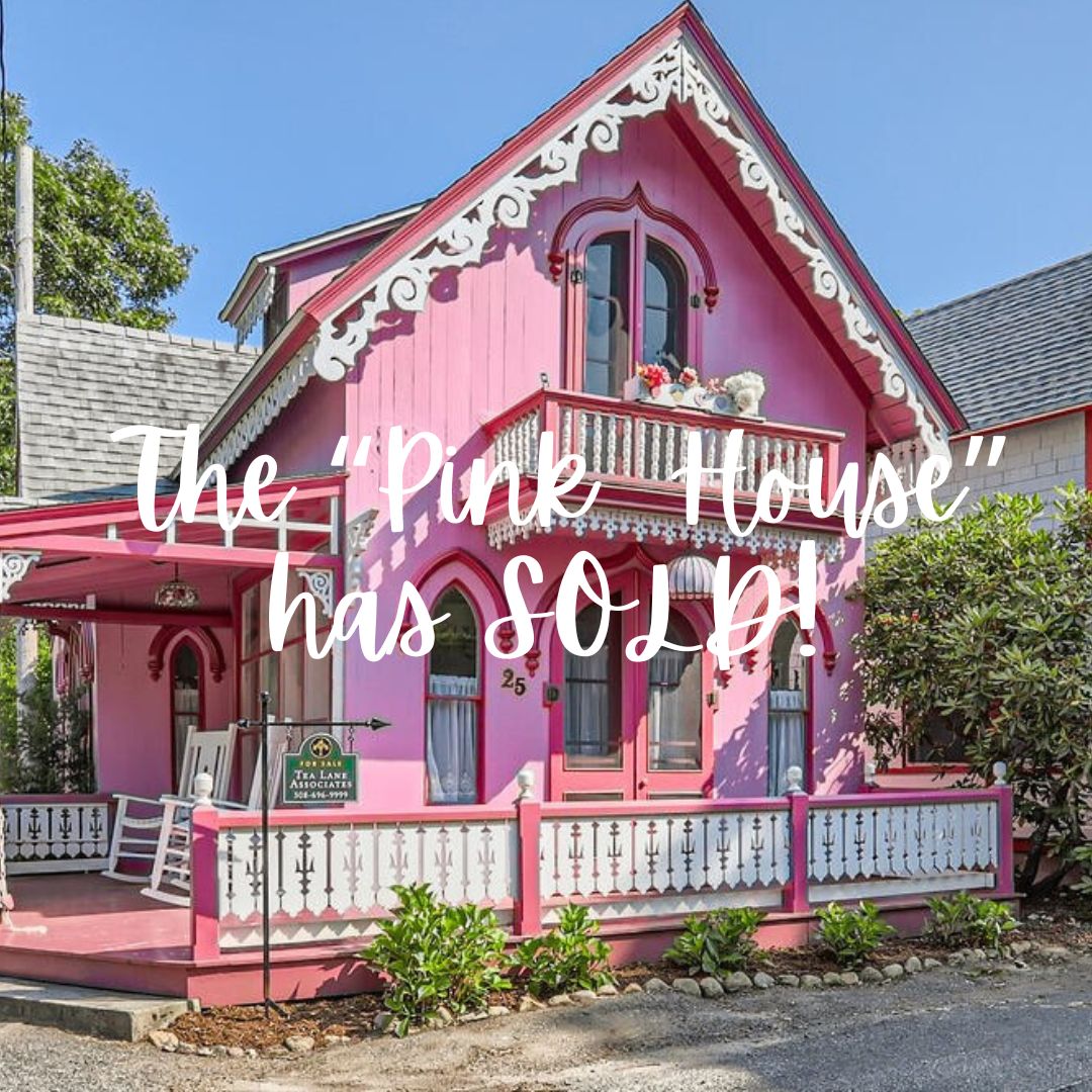 the pink house Oak Bluffs