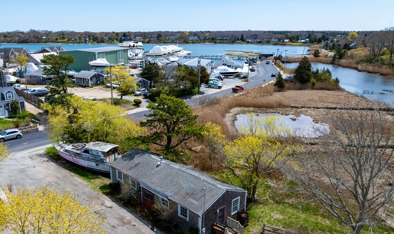 Lagoon Vineyard Haven, commercial real estate